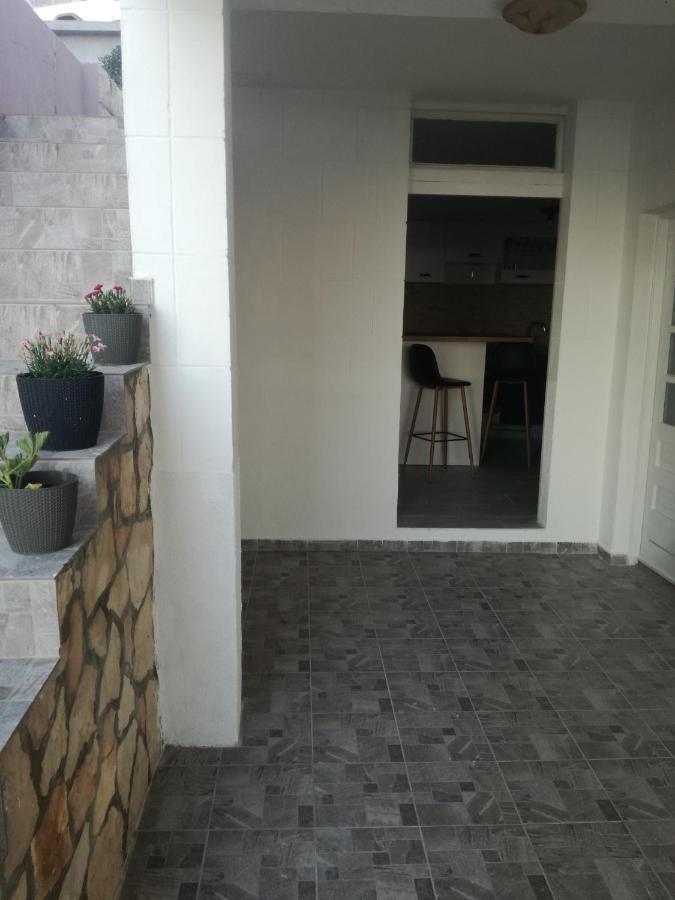 Apartman Laus Zavalatica Ngoại thất bức ảnh